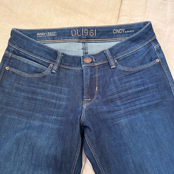DL1962    4Way Stretch/ 360• Comfort Jean Size 28 - Picture 2 of 13